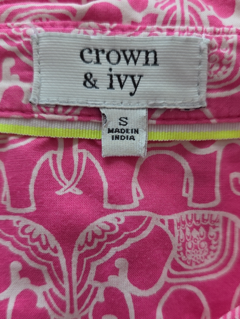 Crown And Ivy Pink Elephant Print Button Down Top - Picture 4 of 5